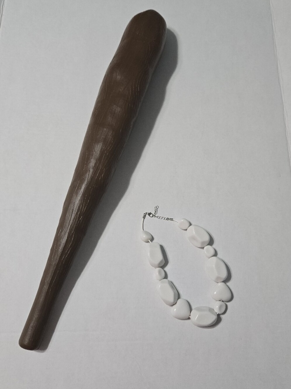 Caveman Costume Accessories plastic club and Flintstone wilma's chunky necklace